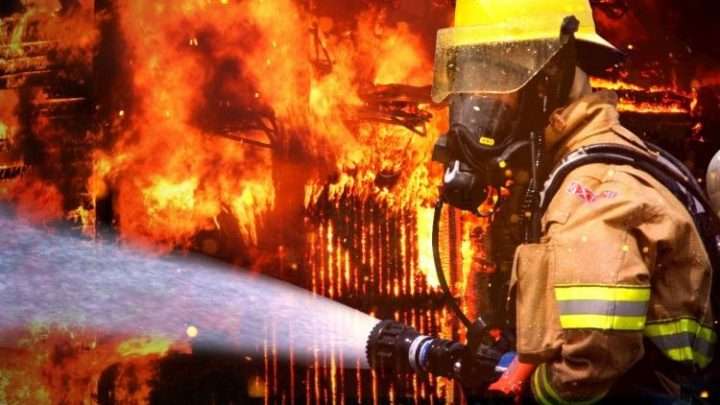 Incendio en Fairfax deja sin hogar a 2 familias