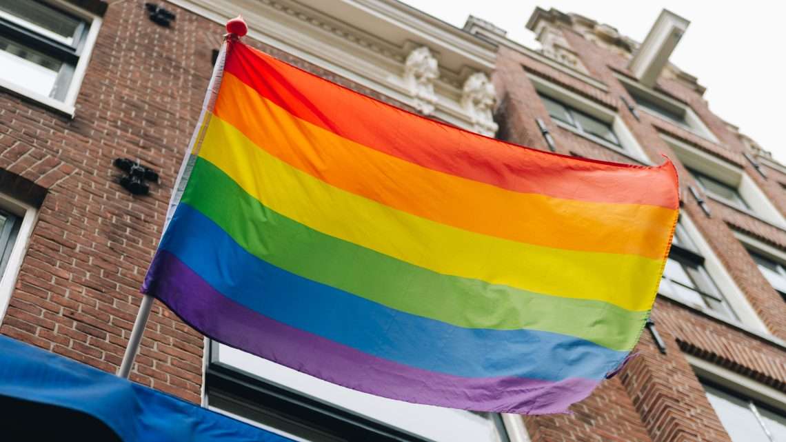 Tennessee drag ban es inconstitucional, dictamina un juez federal